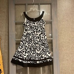 Black and white floral womens sleeveless dress